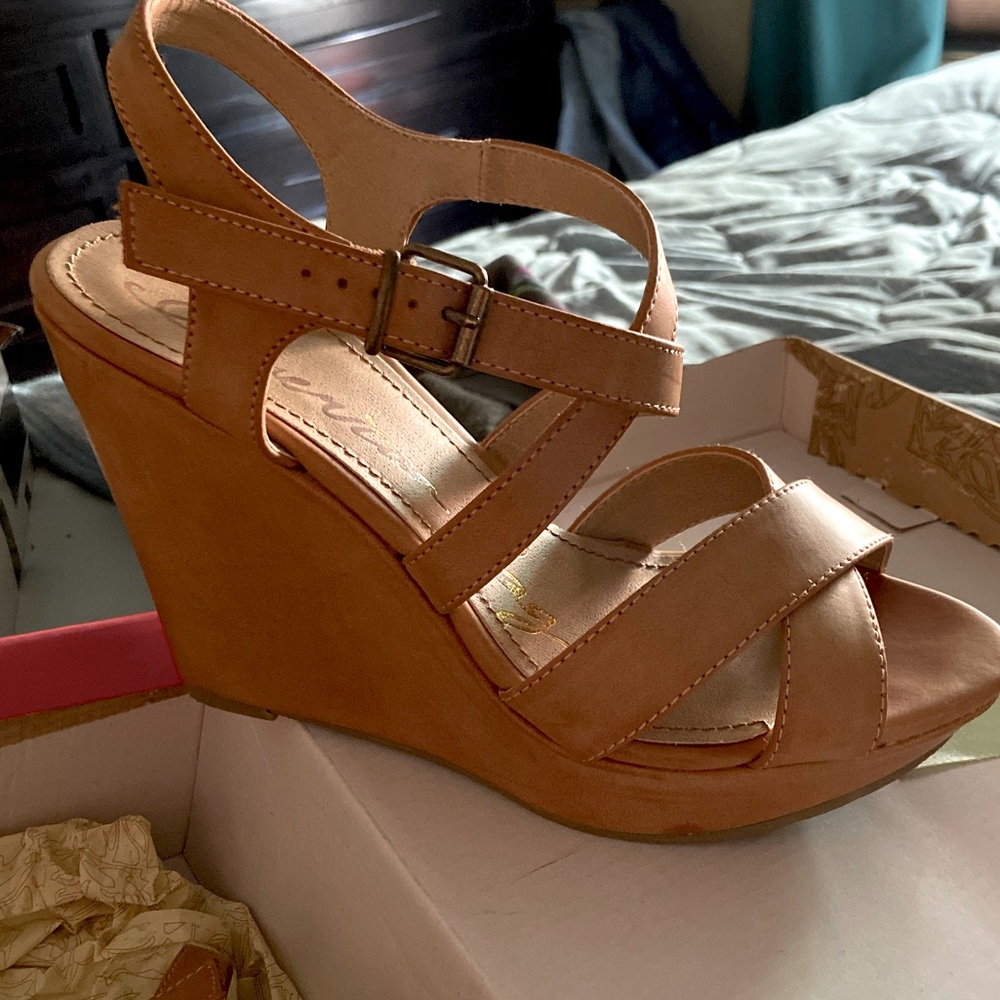 Worn twice, comfortable Cute tan wedges